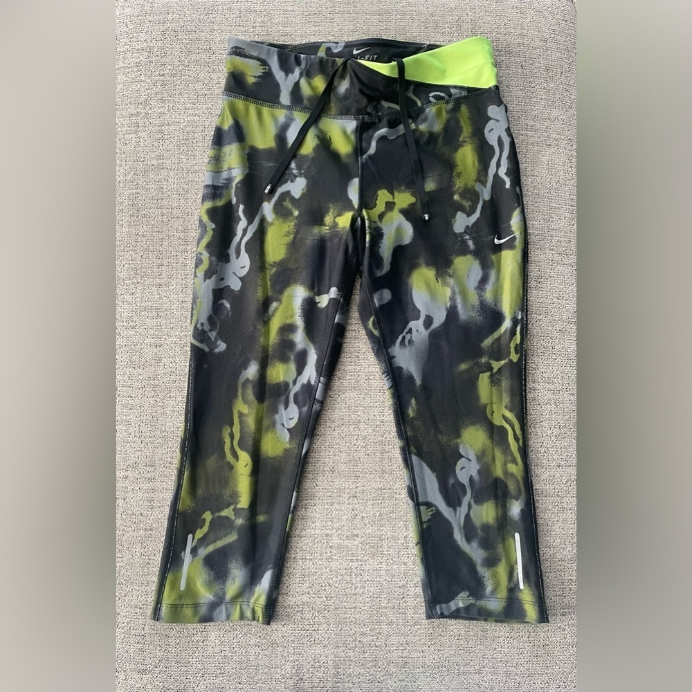 Nike Black and Green Camouflage Running Leggings Small